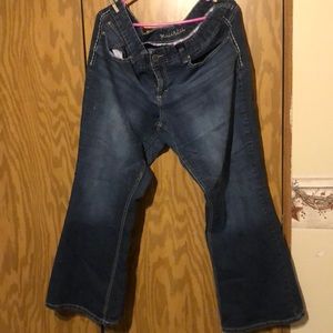 Maurices jeans